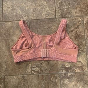 Duluth Trading Company adjustable sports bra size xl